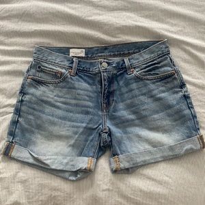 Gap Sexy Boyfriend Shorts